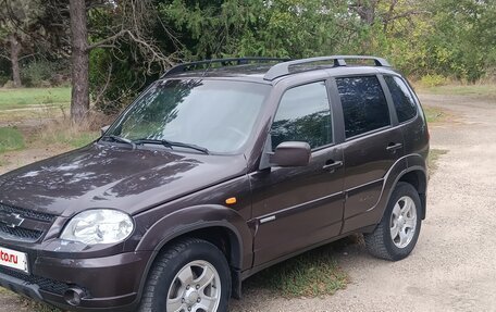 Chevrolet Niva I рестайлинг, 2010 год, 300 000 рублей, 3 фотография