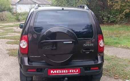 Chevrolet Niva I рестайлинг, 2010 год, 300 000 рублей, 6 фотография