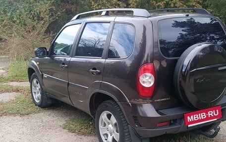 Chevrolet Niva I рестайлинг, 2010 год, 300 000 рублей, 5 фотография