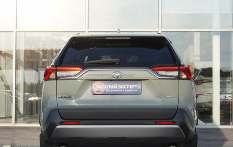 Toyota RAV4, 2019 год, 3 420 000 рублей, 6 фотография
