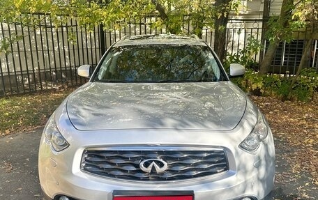 Infiniti FX II, 2010 год, 1 450 000 рублей, 1 фотография