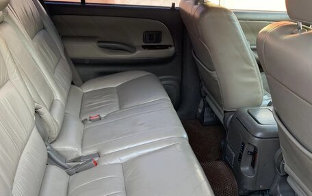 Toyota Land Cruiser Prado 90 рестайлинг, 2001 год, 1 380 000 рублей, 19 фотография