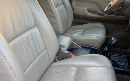 Toyota Land Cruiser Prado 90 рестайлинг, 2001 год, 1 380 000 рублей, 16 фотография