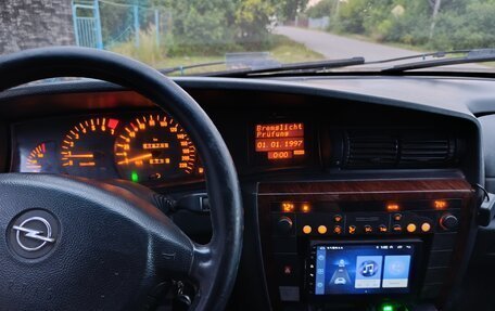 Opel Omega B, 2001 год, 150 000 рублей, 6 фотография
