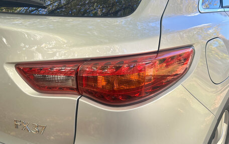 Infiniti FX II, 2010 год, 1 450 000 рублей, 13 фотография