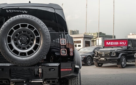 Land Rover Defender II, 2026 год, 28 000 000 рублей, 11 фотография