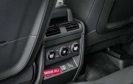 Land Rover Defender II, 2026 год, 28 000 000 рублей, 37 фотография
