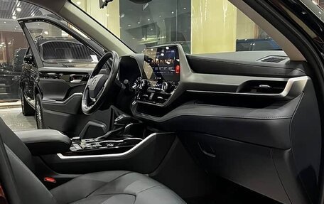Toyota Highlander, 2024 год, 4 723 000 рублей, 16 фотография