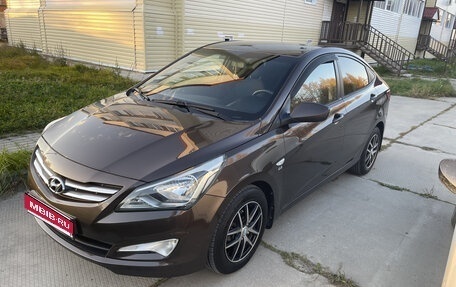 Hyundai Solaris II рестайлинг, 2015 год, 950 000 рублей, 1 фотография