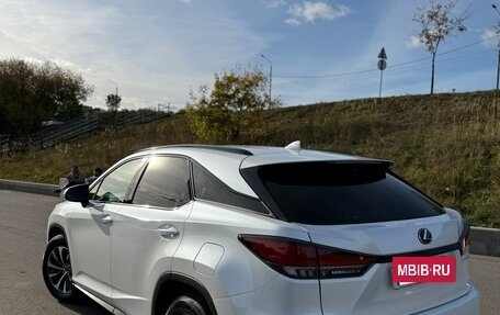 Lexus RX IV рестайлинг, 2019 год, 5 300 000 рублей, 3 фотография