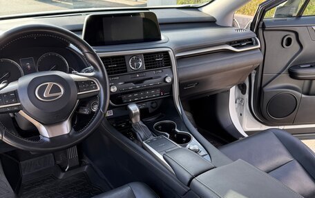 Lexus RX IV рестайлинг, 2019 год, 5 300 000 рублей, 12 фотография