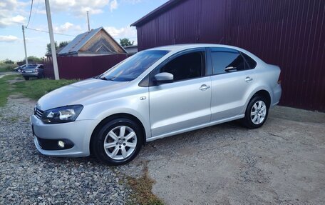 Volkswagen Polo VI (EU Market), 2013 год, 675 000 рублей, 2 фотография