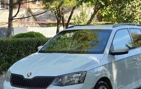 Skoda Fabia III, 2018 год, 900 000 рублей, 2 фотография