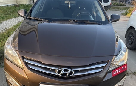 Hyundai Solaris II рестайлинг, 2015 год, 950 000 рублей, 5 фотография