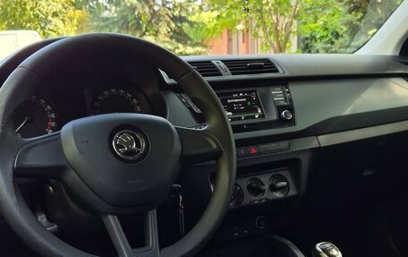 Skoda Fabia III, 2018 год, 900 000 рублей, 12 фотография
