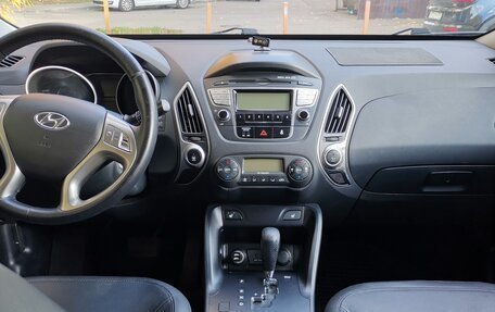 Hyundai ix35 I рестайлинг, 2012 год, 950 000 рублей, 12 фотография