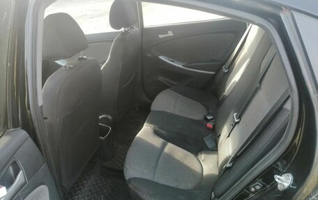 Hyundai Solaris II рестайлинг, 2011 год, 350 000 рублей, 8 фотография