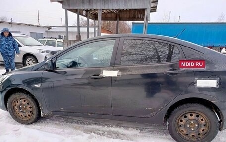 Hyundai Solaris II рестайлинг, 2011 год, 350 000 рублей, 4 фотография