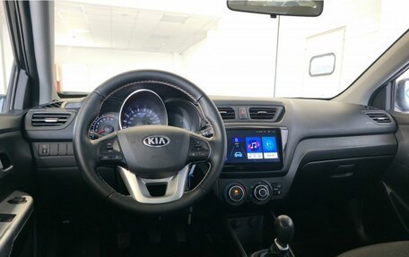 KIA Rio III рестайлинг, 2013 год, 999 000 рублей, 12 фотография