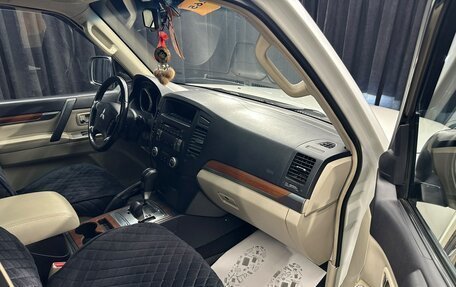 Mitsubishi Pajero IV, 2007 год, 1 599 000 рублей, 12 фотография