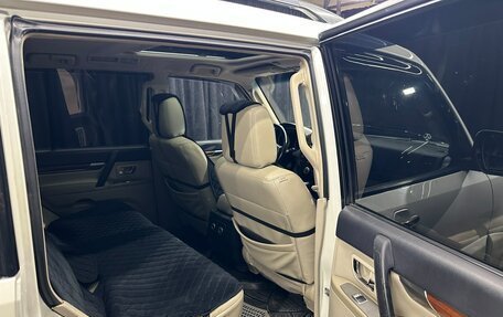 Mitsubishi Pajero IV, 2007 год, 1 599 000 рублей, 19 фотография
