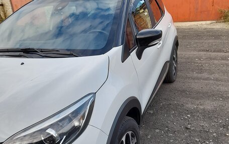 Renault Kaptur I рестайлинг, 2017 год, 1 670 000 рублей, 4 фотография