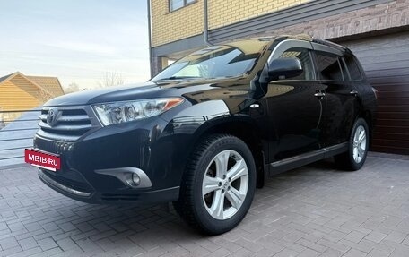Toyota Highlander III, 2011 год, 2 500 000 рублей, 13 фотография