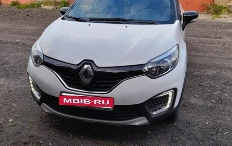 Renault Kaptur I рестайлинг, 2017 год, 1 670 000 рублей, 2 фотография