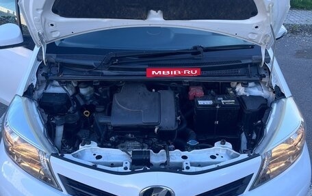 Toyota Vitz, 2012 год, 800 000 рублей, 12 фотография