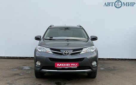 Toyota RAV4, 2013 год, 2 000 000 рублей, 2 фотография