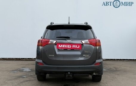 Toyota RAV4, 2013 год, 2 000 000 рублей, 6 фотография