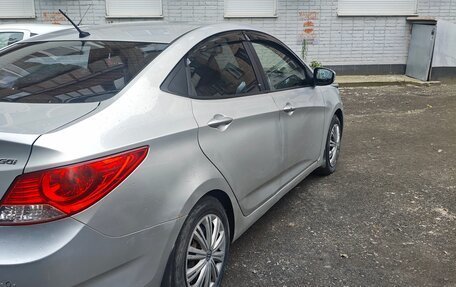 Hyundai Accent IV, 2011 год, 850 000 рублей, 13 фотография