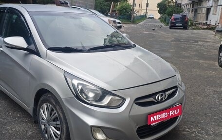 Hyundai Accent IV, 2011 год, 850 000 рублей, 14 фотография