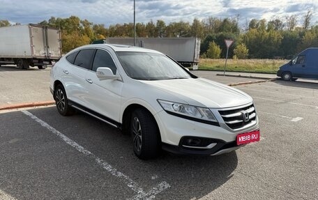 Honda Crosstour I рестайлинг, 2014 год, 1 380 000 рублей, 1 фотография