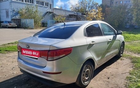 KIA Rio III рестайлинг, 2015 год, 950 000 рублей, 4 фотография