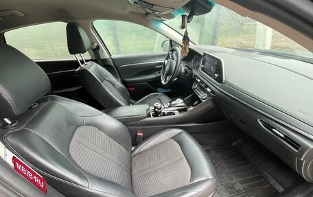 Hyundai Sonata VIII, 2021 год, 1 300 000 рублей, 7 фотография