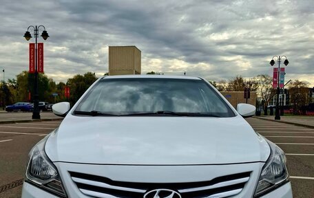Hyundai Solaris II рестайлинг, 2014 год, 1 000 000 рублей, 1 фотография