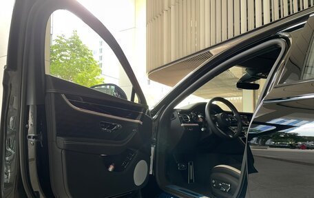 Bentley Flying Spur, 2025 год, 37 000 000 рублей, 7 фотография