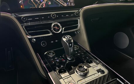 Bentley Flying Spur, 2025 год, 37 000 000 рублей, 15 фотография