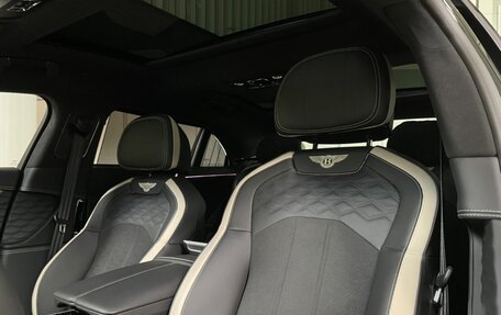 Bentley Flying Spur, 2025 год, 37 000 000 рублей, 17 фотография