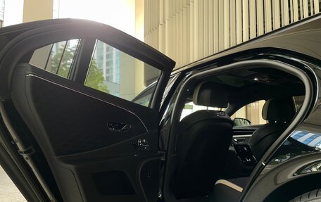 Bentley Flying Spur, 2025 год, 37 000 000 рублей, 16 фотография