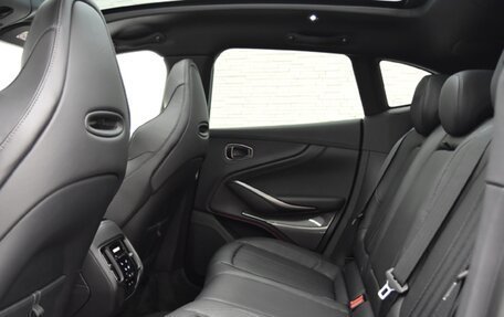 Aston Martin DBX I, 2025 год, 28 000 000 рублей, 11 фотография