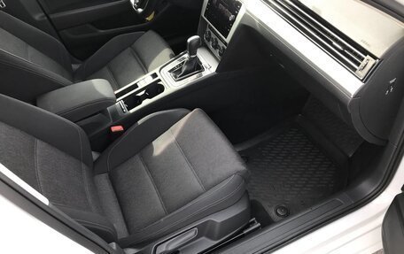 Volkswagen Passat B8 рестайлинг, 2019 год, 2 090 000 рублей, 14 фотография