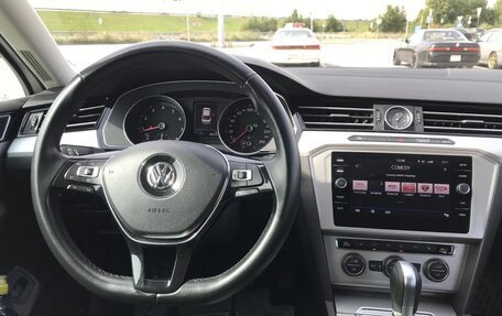 Volkswagen Passat B8 рестайлинг, 2019 год, 2 090 000 рублей, 12 фотография