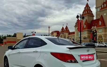 Hyundai Solaris II рестайлинг, 2014 год, 1 000 000 рублей, 6 фотография