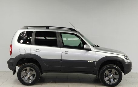 Chevrolet Niva I рестайлинг, 2017 год, 850 000 рублей, 4 фотография