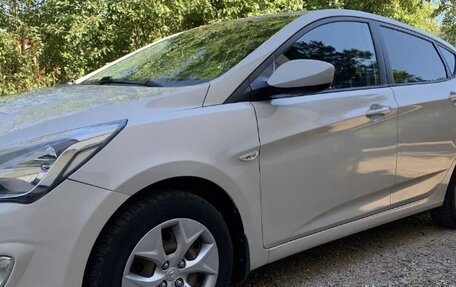 Hyundai Solaris II рестайлинг, 2015 год, 875 000 рублей, 14 фотография