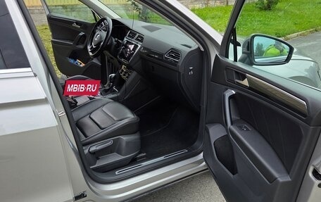 Volkswagen Tiguan II, 2019 год, 3 090 000 рублей, 6 фотография