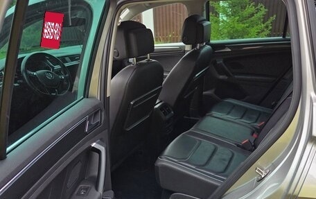 Volkswagen Tiguan II, 2019 год, 3 090 000 рублей, 10 фотография