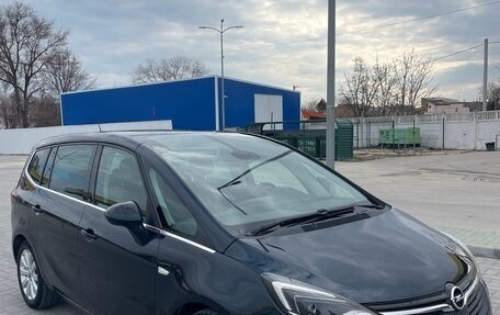 Opel Zafira C рестайлинг, 2018 год, 1 400 000 рублей, 3 фотография
